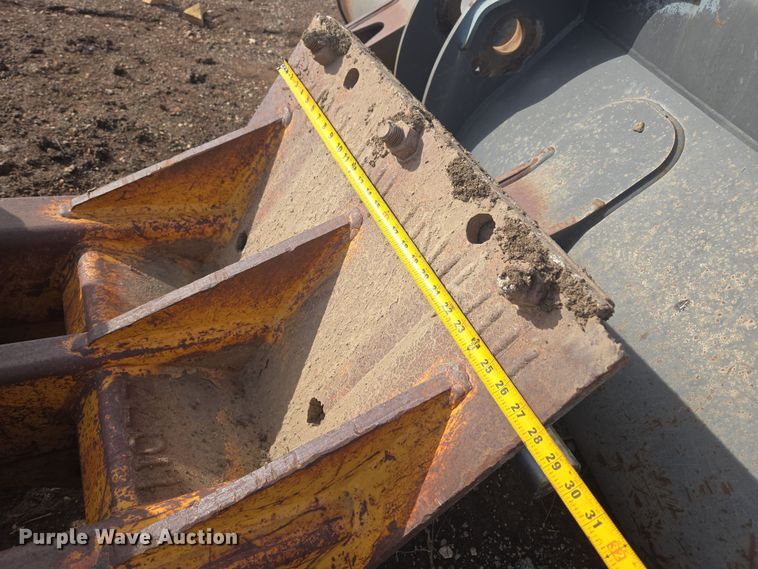 image for item ER5176 Excavator compaction wheel