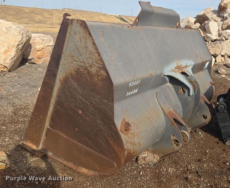 image for item ER5177 Volvo 93884 wheel loader bucket