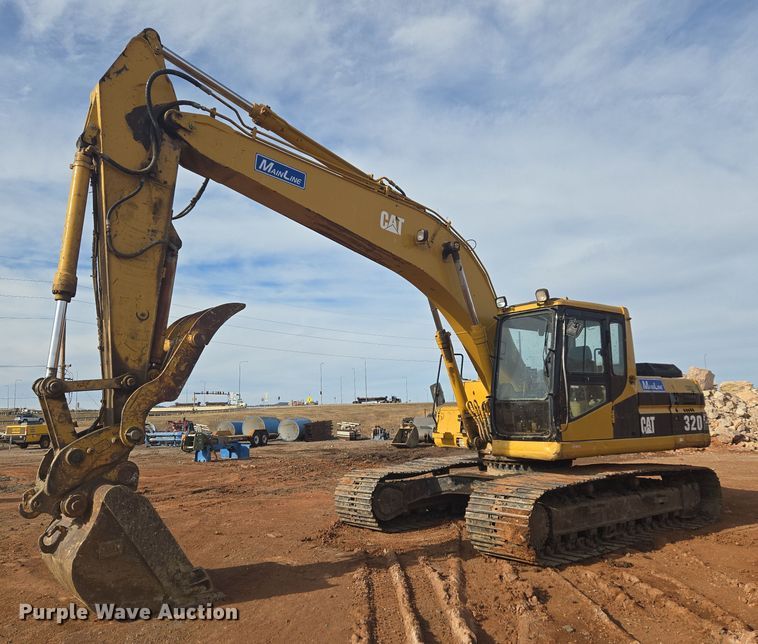 image for item ER5179 1996 Caterpillar 320L excavator