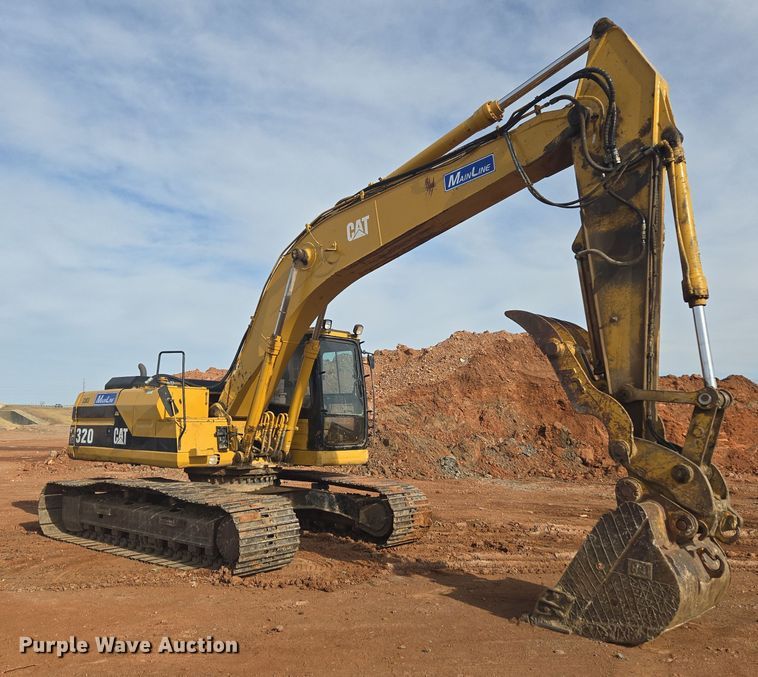 image for item ER5179 1996 Caterpillar 320L excavator