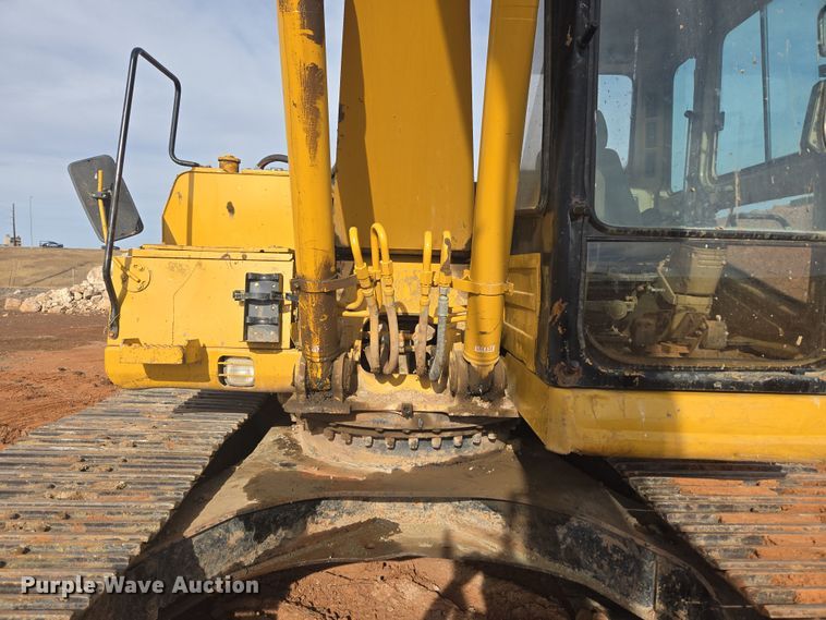 image for item ER5179 1996 Caterpillar 320L excavator