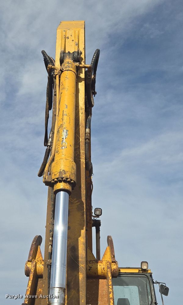 image for item ER5179 1996 Caterpillar 320L excavator