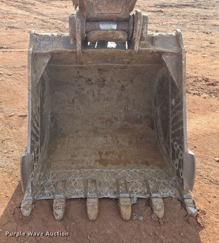 image for item ER5179 1996 Caterpillar 320L excavator