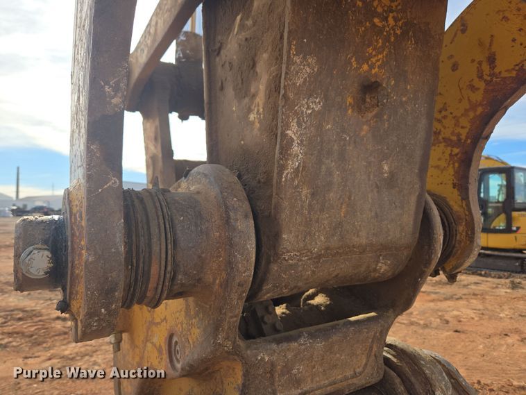 image for item ER5179 1996 Caterpillar 320L excavator