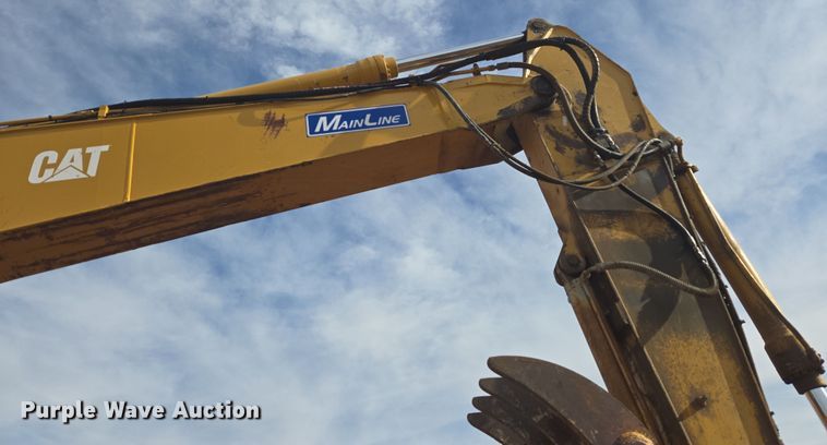 image for item ER5179 1996 Caterpillar 320L excavator