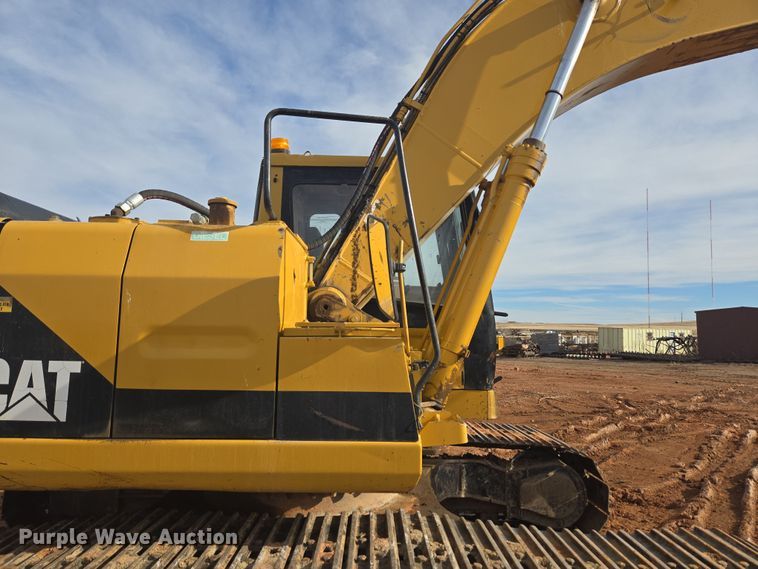 image for item ER5179 1996 Caterpillar 320L excavator