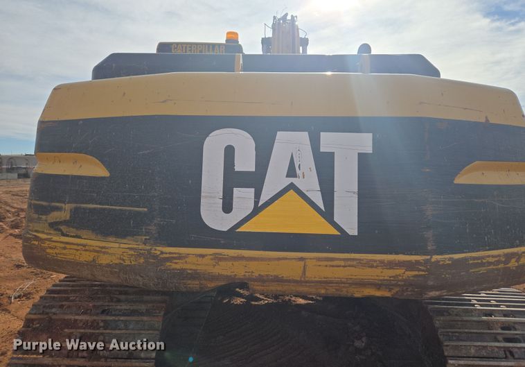 image for item ER5179 1996 Caterpillar 320L excavator