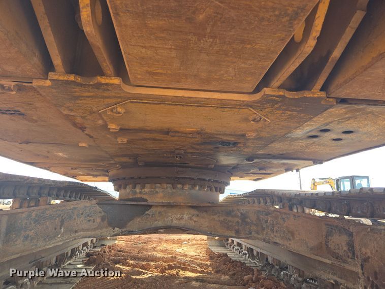 image for item ER5179 1996 Caterpillar 320L excavator