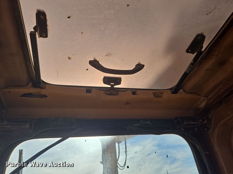 image for item ER5179 1996 Caterpillar 320L excavator