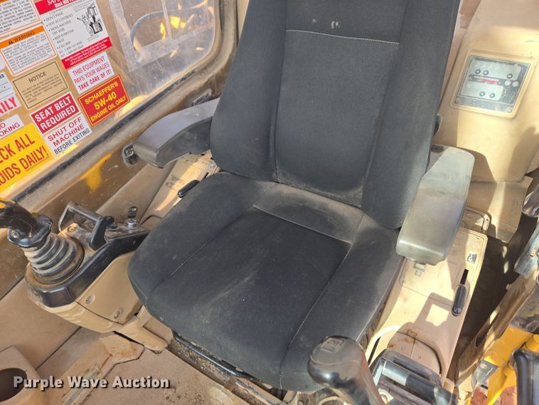 image for item ER5179 1996 Caterpillar 320L excavator