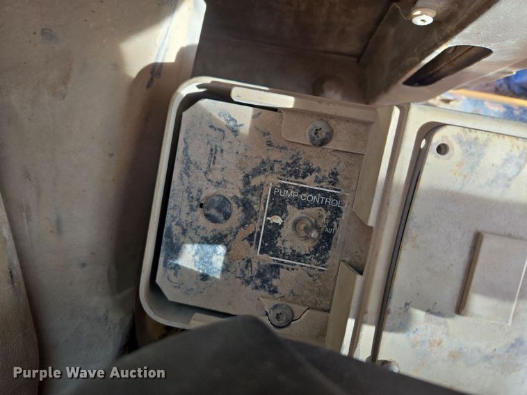 image for item ER5179 1996 Caterpillar 320L excavator