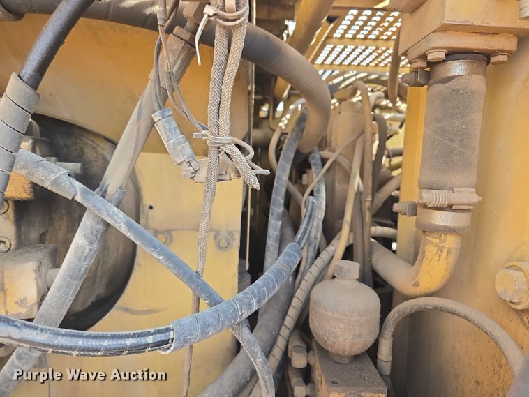 image for item ER5179 1996 Caterpillar 320L excavator