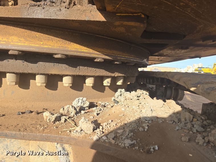 image for item ER5181 1999 Caterpillar 330B L excavator