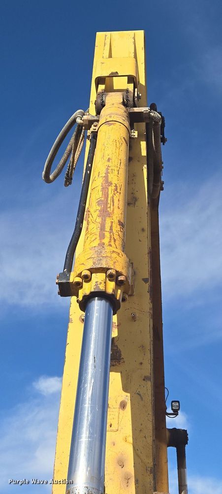 image for item ER5181 1999 Caterpillar 330B L excavator