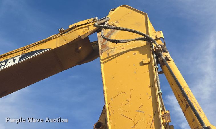 image for item ER5181 1999 Caterpillar 330B L excavator