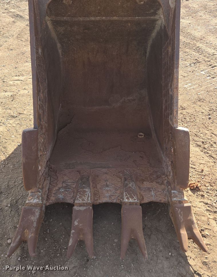 image for item ER5181 1999 Caterpillar 330B L excavator