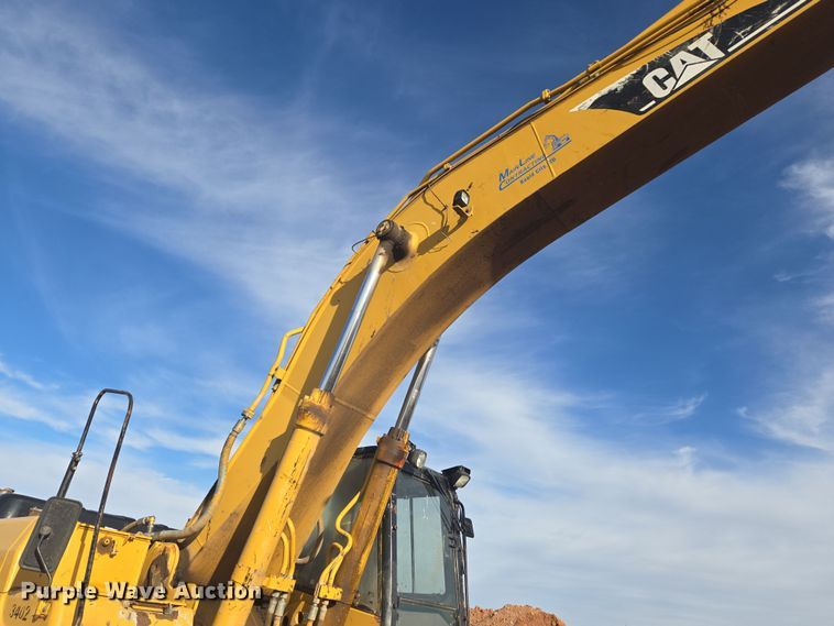 image for item ER5181 1999 Caterpillar 330B L excavator