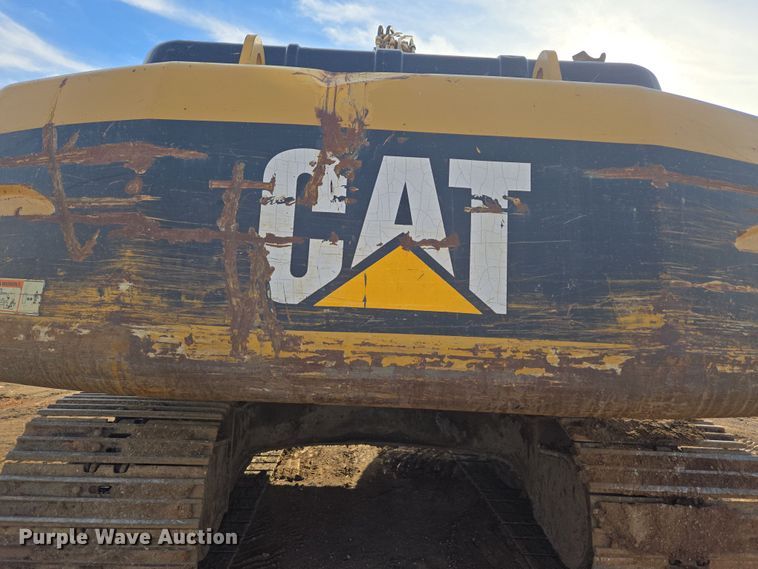 image for item ER5181 1999 Caterpillar 330B L excavator