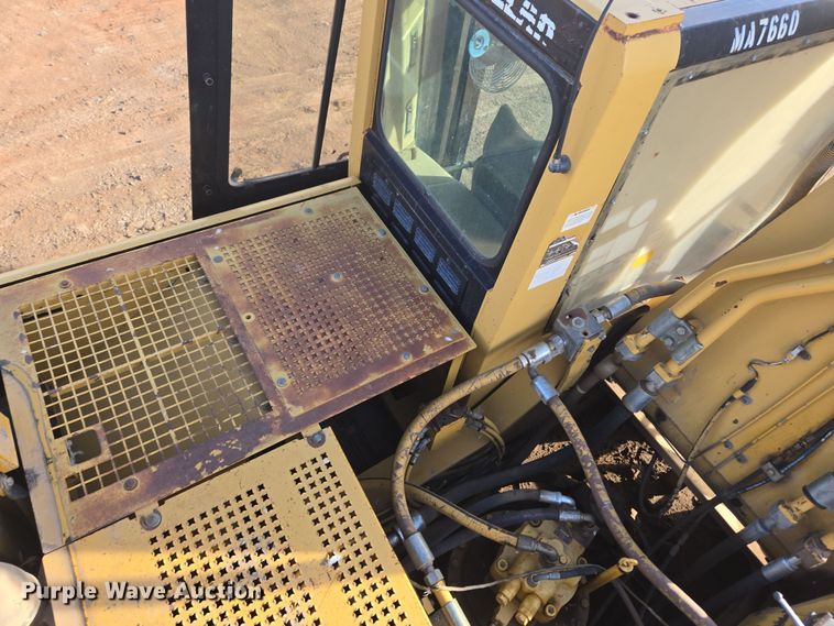 image for item ER5181 1999 Caterpillar 330B L excavator