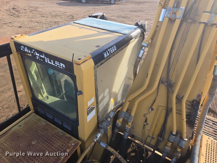 image for item ER5181 1999 Caterpillar 330B L excavator