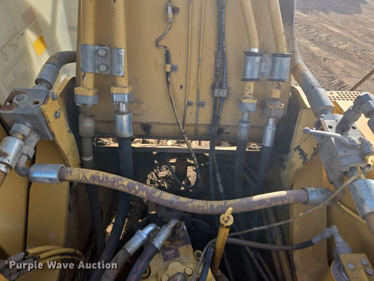 image for item ER5181 1999 Caterpillar 330B L excavator