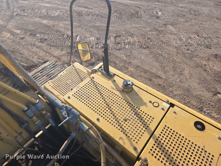 image for item ER5181 1999 Caterpillar 330B L excavator