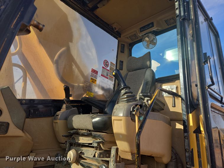 image for item ER5181 1999 Caterpillar 330B L excavator