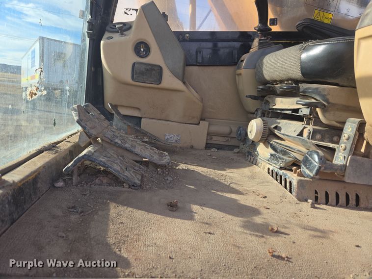 image for item ER5181 1999 Caterpillar 330B L excavator