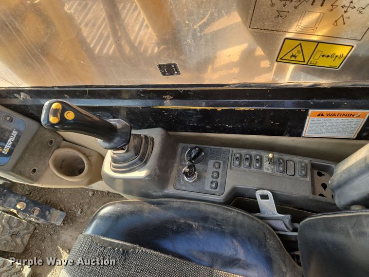 image for item ER5181 1999 Caterpillar 330B L excavator