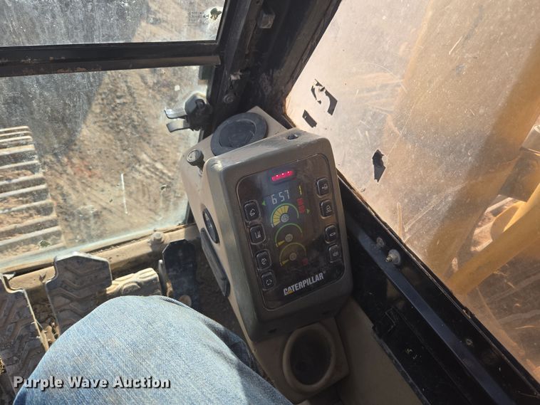 image for item ER5181 1999 Caterpillar 330B L excavator