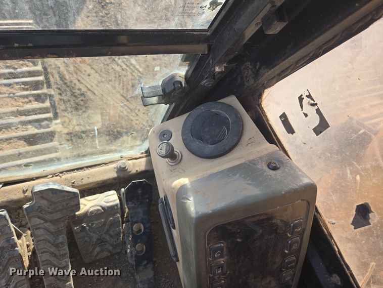 image for item ER5181 1999 Caterpillar 330B L excavator