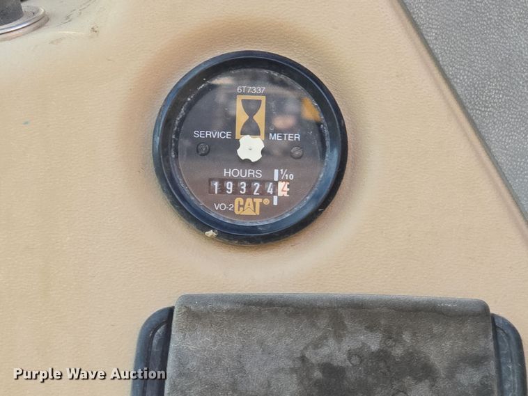 image for item ER5181 1999 Caterpillar 330B L excavator