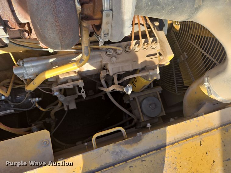 image for item ER5181 1999 Caterpillar 330B L excavator