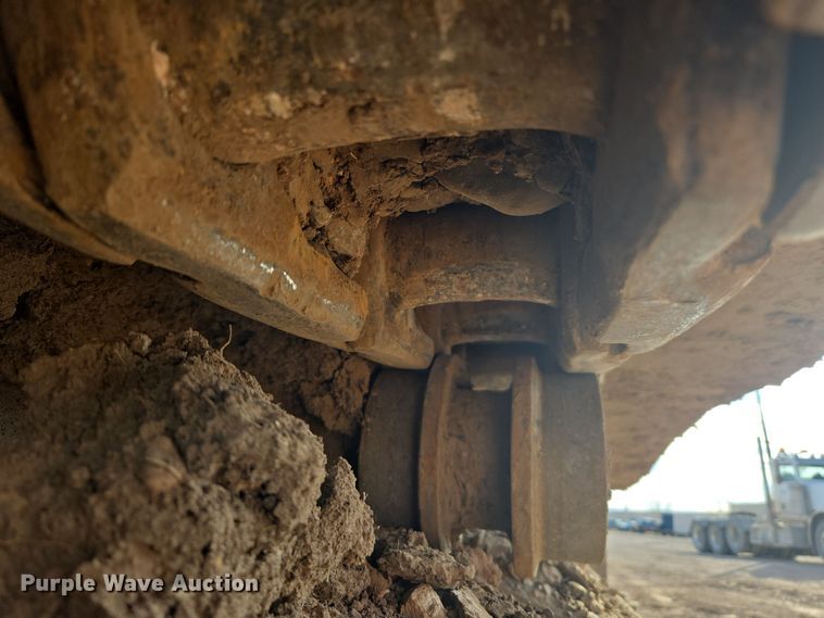 image for item ER5181 1999 Caterpillar 330B L excavator