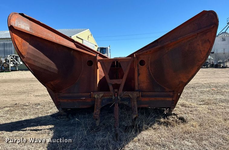 image for item ER8740 Baldwin V-plow