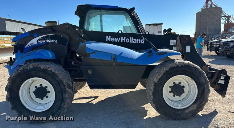 image for item ER8748 New Holland LM415A Power Shuttle 95 telehandler