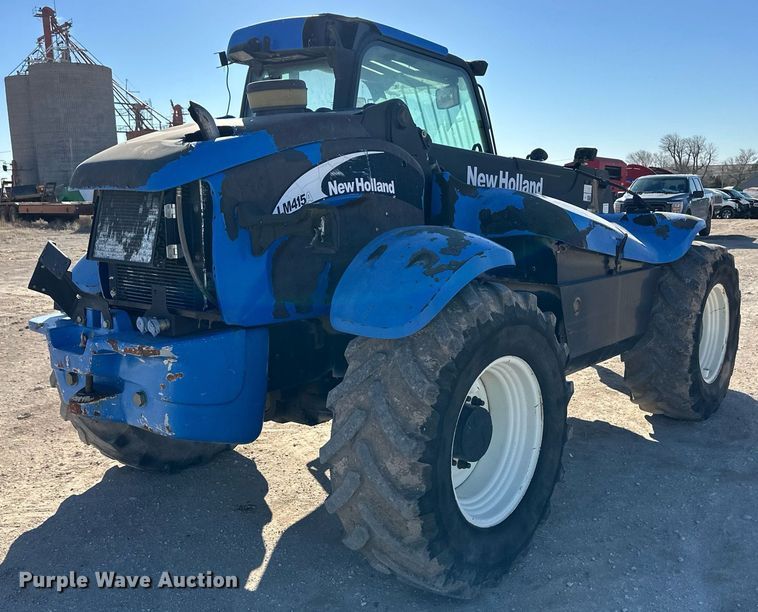 image for item ER8748 New Holland LM415A Power Shuttle 95 telehandler