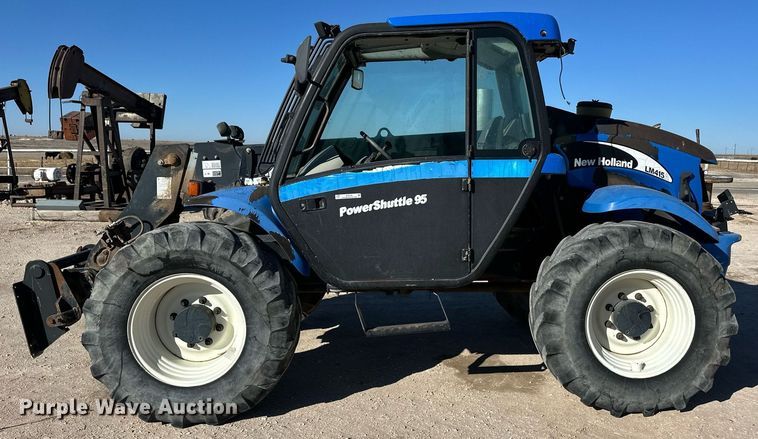 image for item ER8748 New Holland LM415A Power Shuttle 95 telehandler