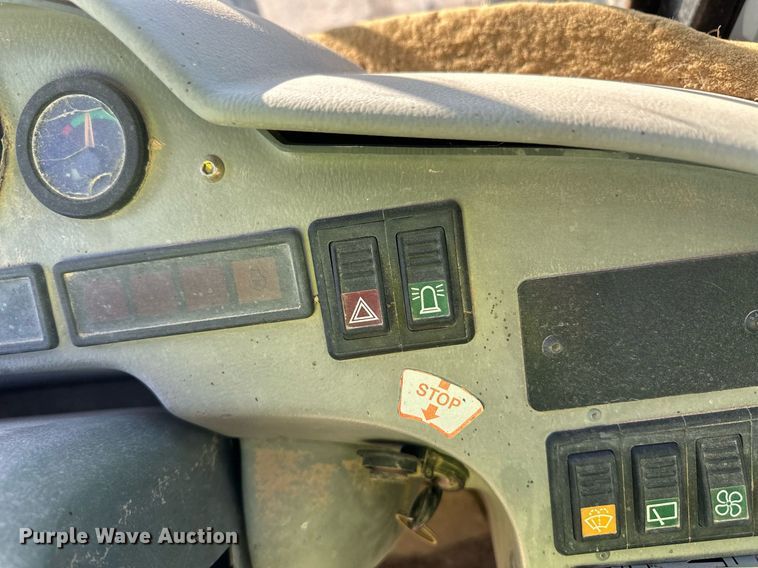 image for item ER8748 New Holland LM415A Power Shuttle 95 telehandler