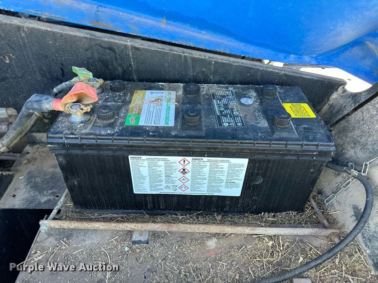 image for item ER8748 New Holland LM415A Power Shuttle 95 telehandler