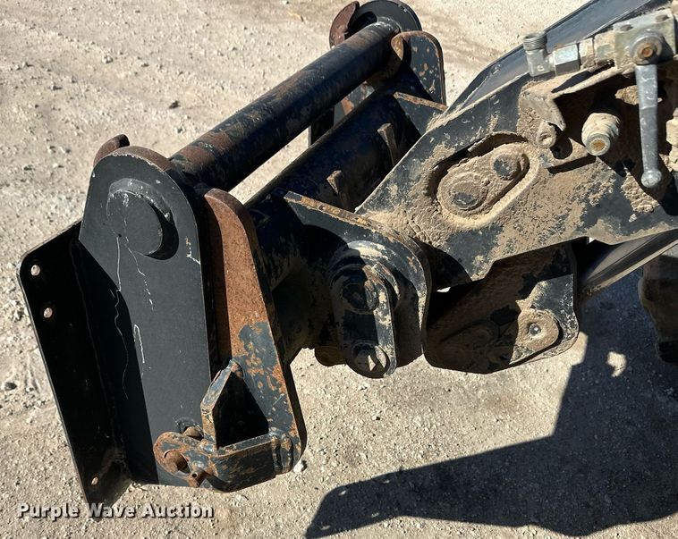 image for item ER8748 New Holland LM415A Power Shuttle 95 telehandler