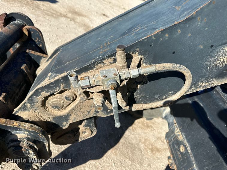 image for item ER8748 New Holland LM415A Power Shuttle 95 telehandler