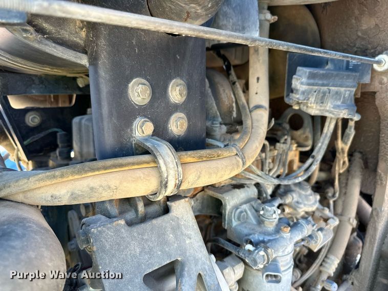 image for item ER8748 New Holland LM415A Power Shuttle 95 telehandler