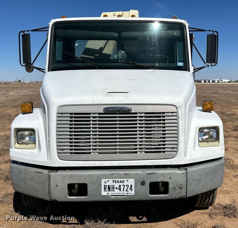 image for item ER8768 1995 Freightliner FL70 crane truck