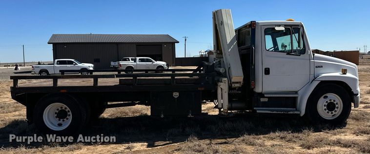 image for item ER8768 1995 Freightliner FL70 crane truck