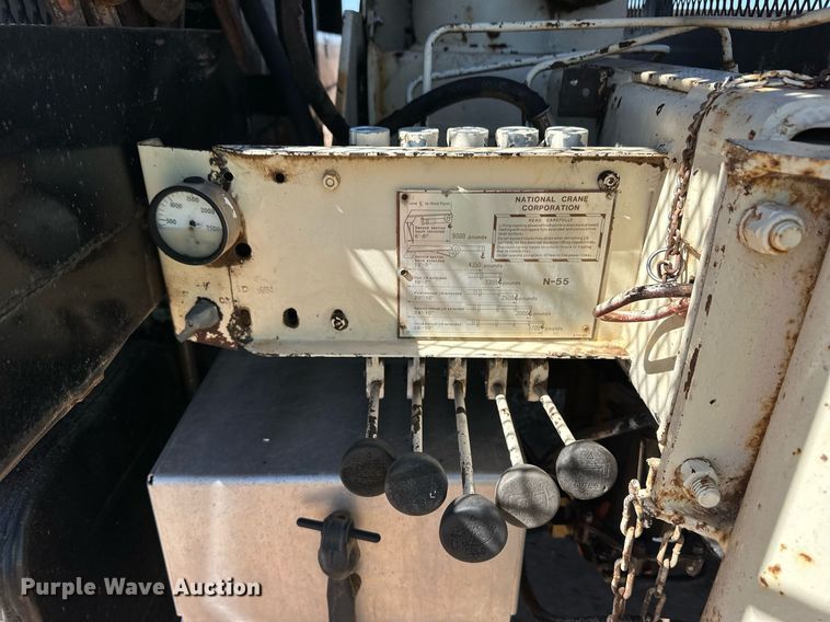 image for item ER8768 1995 Freightliner FL70 crane truck