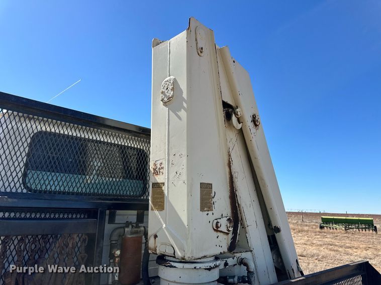 image for item ER8768 1995 Freightliner FL70 crane truck