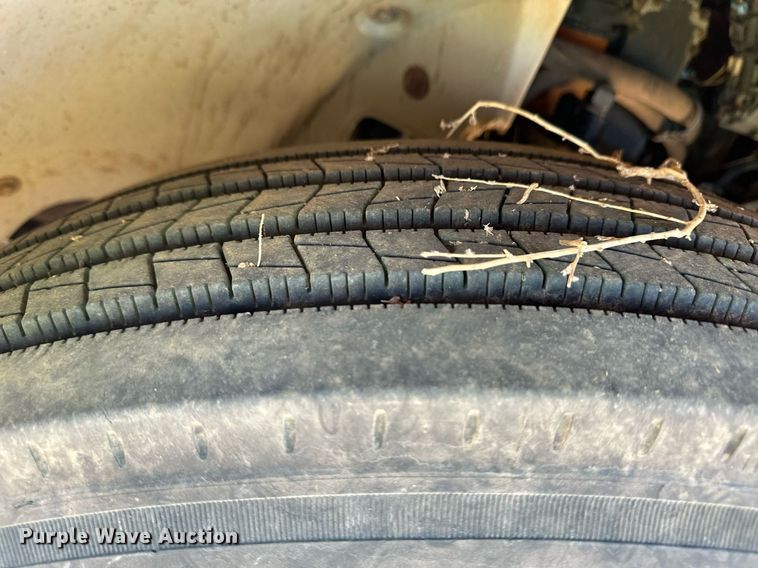 image for item ER8768 1995 Freightliner FL70 crane truck