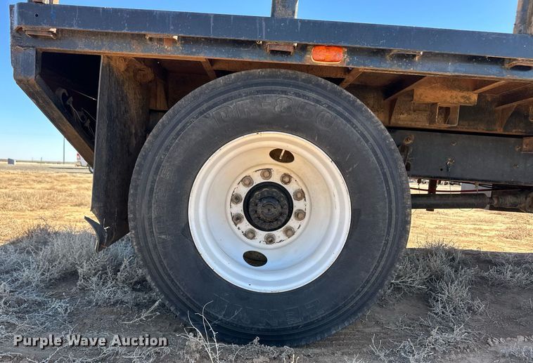 image for item ER8768 1995 Freightliner FL70 crane truck