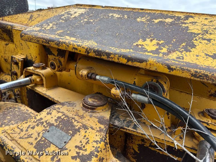 image for item ER8780 John Deere 450 dozer